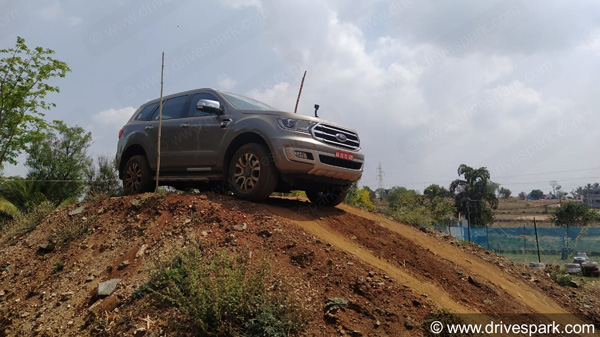 ಆಫ್ ರೋಡ್ ಡ್ರೈವ್: ಹೊಸ ಎಂಜಿನ್‍‍ನೊಂದಿಗೆ ಘರ್ಜಿಸಿದ ಬಿ‍ಎಸ್ 6 ಫೋರ್ಡ್ ಎಂಡೀವರ್