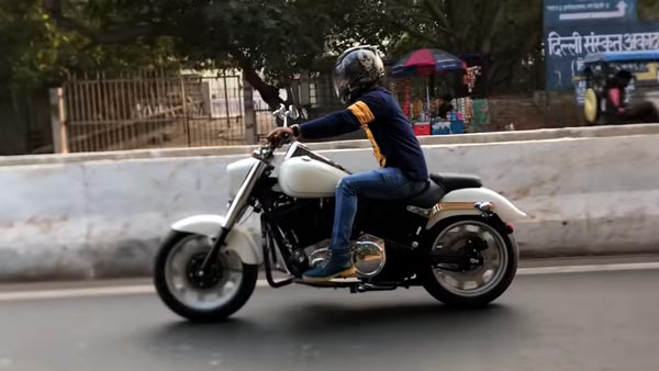 ಹಾರ್ಲೆ ಡೇವಿಡ್ಸನ್ ಫ್ಯಾಟ್ ಬಾಯ್ ಬೈಕಿನಂತೆ ಮಾಡಿಫೈಗೊಂಡ ಬುಲೆಟ್