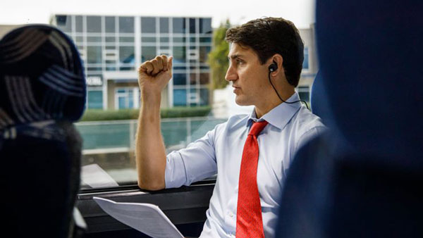 ಕರೋನಾ ವಿರುದ್ಧದ ಹೋರಾಟಕ್ಕೆ ಕೈಜೋಡಿಸಿದ ಆನಂದ್ ಮಹೀಂದ್ರಾ ಕರೋನಾ ವಿರುದ್ಧದ ಹೋರಾಟಕ್ಕೆ ಕೈಜೋಡಿಸಿದ ಆನಂದ್ ಮಹೀಂದ್ರಾ