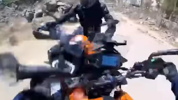 ಆಫ್ ರೋಡ್ ನಲ್ಲಿ ಅಪಘಾತಕ್ಕೀಡಾದ ಹೊಸ ಕೆಟಿಎಂ ಬೈಕ್ ಗಳು