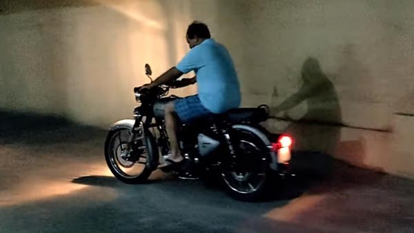 ಅಪ್ಪನಿಗೆ ನೆಚ್ಚಿನ ಬೈಕ್ ಗಿಫ್ಟ್ ನೀಡಿದ ಮಗ