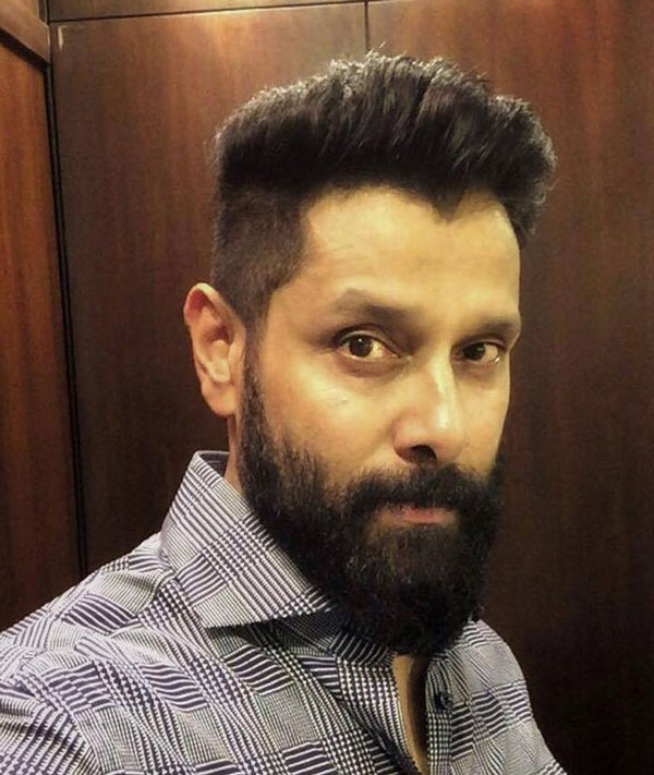 ನಟ ವಿಕ್ರಮ್ ಗಾಗಿ ತಯಾರಾಯ್ತು ವಿಶೇಷ ಕಾರವಾನ್