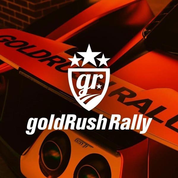 ರಸ್ತೆ ಅಪಘಾತದಲ್ಲಿ ನಜ್ಜುಗುಜ್ಜಾದ ಪೋರ್ಷೆ ಕಾರು