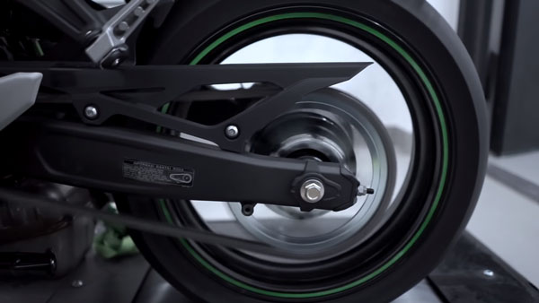 ಹೊಸ ಕವಾಸಕಿ ಝಡ್‍ಎಕ್ಸ್ 25ಆರ್ ಬೈಕಿನ ವೀಡಿಯೋ ಬಿಡುಗಡೆ