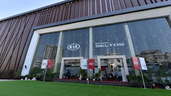 ಲಾಕ್ಡೌನ್: ಸಂಕಷ್ಟದಲ್ಲಿರುವ ಡೀಲರ್ಸ್ಗಳ ಕೈಹಿಡಿದ ಕಿಯಾ ಮೋಟಾರ್ಸ್ ಲಾಕ್ಡೌನ್: ಸಂಕಷ್ಟದಲ್ಲಿರುವ ಡೀಲರ್ಸ್ಗಳ ಕೈಹಿಡಿದ ಕಿಯಾ ಮೋಟಾರ್ಸ್