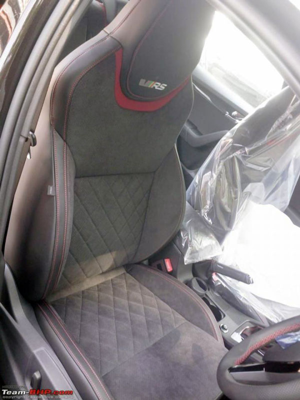 ಡೀಲರ್ ಬಳಿ ತಲುಪಿದ ಜನಪ್ರಿಯ ಸ್ಕೋಡಾ ಆಕ್ಟೀವಿಯಾ ಆರ್ಎಸ್ 245 ಕಾರು ಡೀಲರ್ ಬಳಿ ತಲುಪಿದ ಜನಪ್ರಿಯ ಸ್ಕೋಡಾ ಆಕ್ಟೀವಿಯಾ ಆರ್ಎಸ್ 245 ಕಾರು