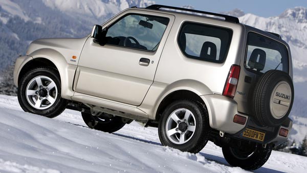 ಪಾದಚಾರಿ ಮೇಲ್ಸೇತುವೆ ಮೇಲೆ ದುಸ್ಸಾಹಸಕ್ಕೆ ಕೈಹಾಕಿದ ಚಾಲಕ