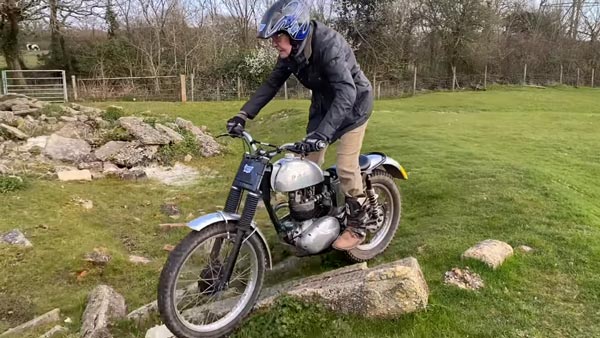 18ರ ಹರೆಯದ ಯುವಕರೂ ನಾಚುವಂತೆ ಬೈಕ್ ಸವಾರಿ ಮಾಡಿದ 86ರ ಹರೆಯದ ಯುವಕ..!