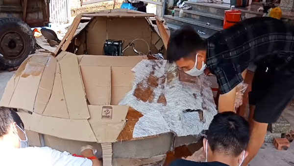 ಹದಿನೈದು ಸಾವಿರ ರೂಪಾಯಿಗಳಲ್ಲಿ ತಯಾರಾಯ್ತು ಫೆರಾರಿ ಸೂಪರ್ ಕಾರು..!