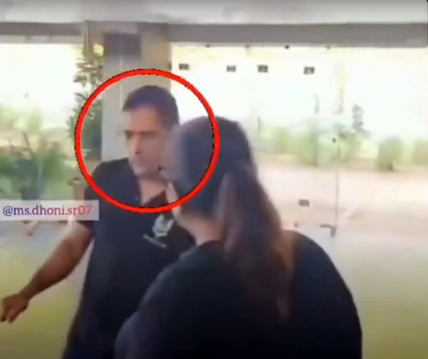 ಧೋನಿ ಕಾರು-ಬೈಕುಗಳ ಕಲೆಕ್ಷನ್ ಹೊಂದಿರುವ ಗ್ಯಾರೇಜ್ ಹೇಗಿದೆ ಗೊತ್ತಾ?