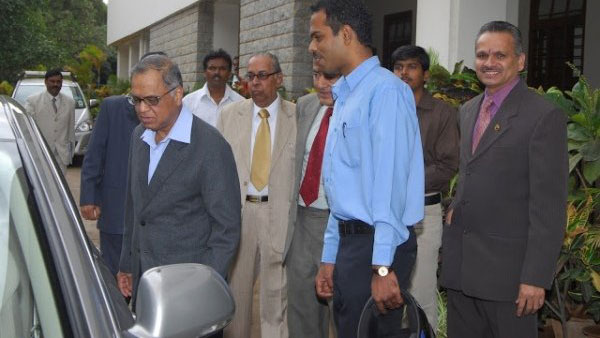 ಉದ್ಯಮ ದಿಗ್ಗಜರ ಬಳಿಯಿರುವ ಸಾಧಾರಣ ಕಾರುಗಳಿವು..! 