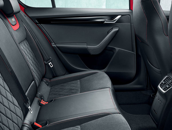 ಹೊಸ ಆಕ್ಟೀವಿಯಾ ಆರ್‍ಎಸ್ 245 ಕಾರಿನ ಮಾರಾಟವನ್ನು ಪುನಾರಂಭಿಸಿದ ಸ್ಕೋಡಾ