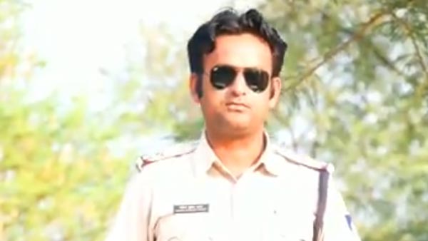 ಸಿನಿಮಾ ಶೈಲಿಯಲ್ಲಿ ಸ್ಟಂಟ್ ಮಾಡಿ ದಂಡ ತೆತ್ತ ಪೊಲೀಸ್ ಅಧಿಕಾರಿ..!