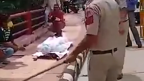 ಲಾಕ್ಡೌನ್ ಉಲ್ಲಂಘಿಸುವವರೇ ಎಚ್ಚರ, ಹೆಣ ಹೊರಬೇಕಾದೀತು ಜೋಕೆ ಲಾಕ್ಡೌನ್ ಉಲ್ಲಂಘಿಸುವವರೇ ಎಚ್ಚರ, ಹೆಣ ಹೊರಬೇಕಾದೀತು ಜೋಕೆ