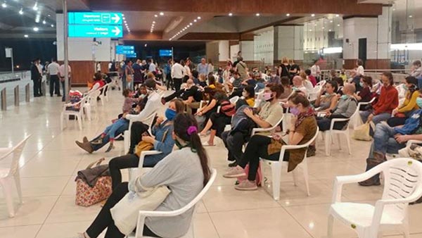 ಪ್ರಯಾಣಿಕರ ಗಮನಕ್ಕೆ: ವಿಮಾನಯಾನಕ್ಕಾಗಿ ಬರಲಿವೆ ಹತ್ತು ಹಲವು ನಿಯಮಗಳು ಪ್ರಯಾಣಿಕರ ಗಮನಕ್ಕೆ: ವಿಮಾನಯಾನಕ್ಕಾಗಿ ಬರಲಿವೆ ಹತ್ತು ಹಲವು ನಿಯಮಗಳು