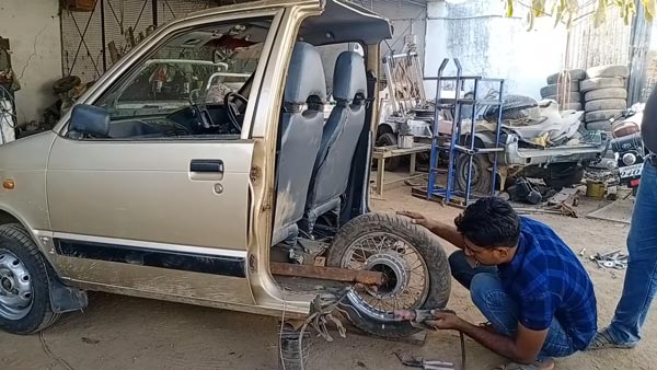 ಮೂರು ಚಕ್ರದ ಆಟೋ ರೀತಿಯಲ್ಲಿ ಮಾಡಿಫೈಗೊಂಡ ಮಾರುತಿ 800 ಕಾರು