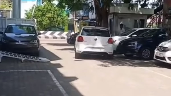 ಹೊಸ ಪೊಲೊ ಕಾರು ವಿತರಣೆ ಮಾಡಿದ ಎರಡೇ ನಿಮಿಷದಲ್ಲಿ ನಡೆಯಿತು ಅಪಘಾತ..!