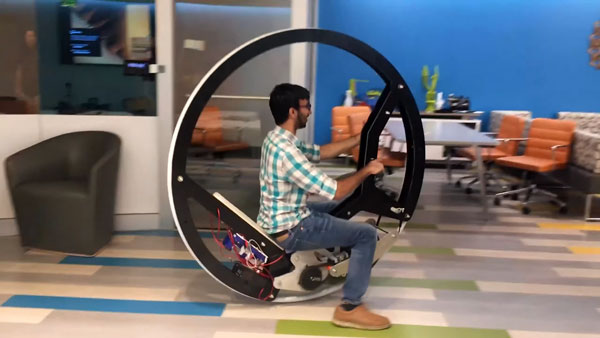 ವಿಶ್ವದ ಅತಿ ವೇಗದ ಎಲೆಕ್ಟ್ರಿಕ್ ಮೋನೊವ್ಹೀಲ್ ಅಭಿವೃದ್ಧಿಪಡಿಸಿದ ವಿದ್ಯಾರ್ಥಿಗಳು