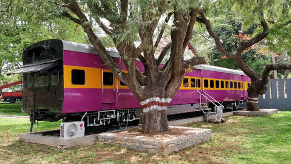 ರೆಸ್ಟೋರೆಂಟ್‌ನಂತೆ ಮಾಡಿಫೈಗೊಂಡ ರೈಲು ಬೋಗಿ