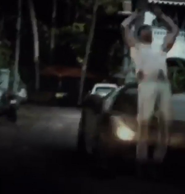 ವೇಗವಾಗಿ ಬಂದ ಕಾರಿನ ಮೇಲೆ ಬ್ಯಾಕ್ ಫ್ಲಿಪ್ ಮಾಡಿದ ಟೈಗರ್ ಶ್ರಾಫ್