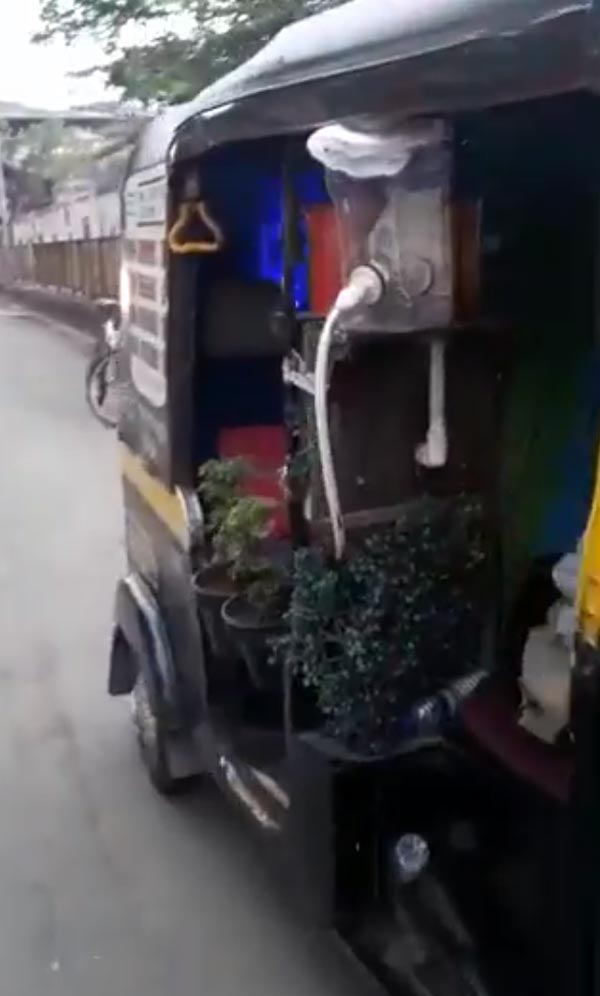 ಆಟೋ ರಿಕ್ಷಾ ಮಾಲೀಕನ ಐಡಿಯಾ ಮೆಚ್ಚಿದ ಆನಂದ್ ಮಹೀಂದ್ರಾ