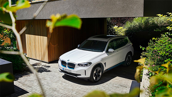 ಅನಾವರಣವಾಯ್ತು ಹೊಸ ಬಿಎಂಡಬ್ಲ್ಯು ಐಎಕ್ಸ್3 ಎಲೆಕ್ಟ್ರಿಕ್ ಎಸ್‍ಯುವಿ