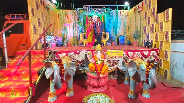 ಮದುವೆ ಮನೆಯಂತೆ ಮಾಡಿಫೈಗೊಂಡ ಲಾರಿ