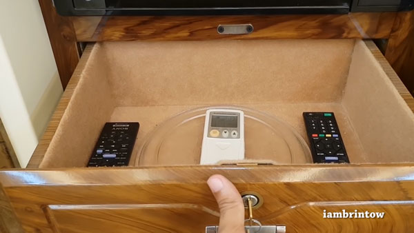 ಪ್ಯಾಲೇಸ್ ಆನ್ ವ್ಹೀಲ್ ಆಯ್ತು, ಈಗ ಆಫೀಸ್ ಆನ್ ವ್ಹೀಲ್ ಸರದಿ