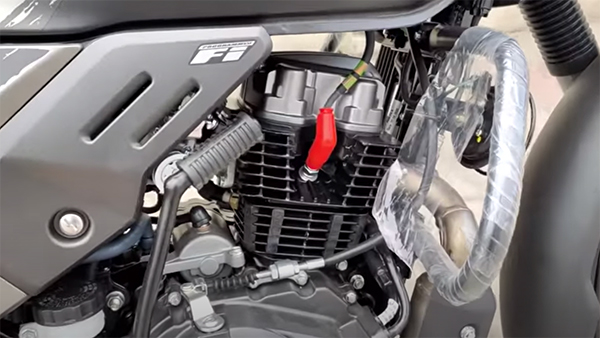 ಡೀಲರ್ ಬಳಿ ಕಾಣಿಸಿಕೊಂಡ ಬಿಎಸ್-6 ಹೀರೋ ಎಕ್ಸ್‌ಪಲ್ಸ್ 200 ಬೈಕ್