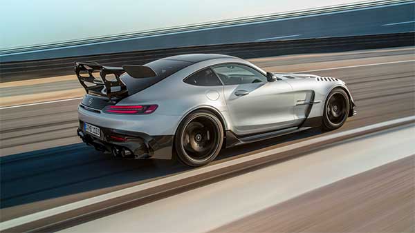 ಅನಾವರಣವಾಯ್ತು ಹೊಸ ಮರ್ಸಿಡಿಸ್-ಎಂಎಂಜಿ ಜಿಟಿ ಬ್ಲ್ಯಾಕ್ ಸೀರೀಸ್ ಸ್ಪೋರ್ಟ್ಸ್ ಕಾರು