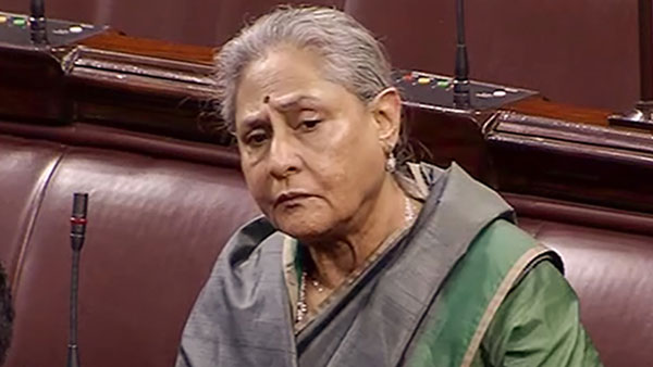 ಜಯಾ ಬಚ್ಚನ್ ರನ್ನು ಬೆಚ್ಚಿ ಬೀಳಿಸಿದ ಬೈಕ್ ಸವಾರರು