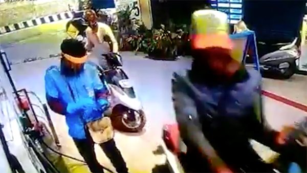 ಪುಕ್ಕಟೆ ಪೆಟ್ರೋಲ್‌ಗಾಗಿ ಈ ಯುವಕ ಮಾಡಿದ ಮಹಾಮೋಸ ಹೇಗಿದೆ ನೋಡಿ...