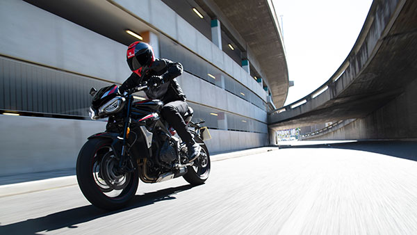 ಬಿಡುಗಡೆಯಾಯ್ತು ಬಹುನಿರೀಕ್ಷಿತ ಟ್ರಯಂಫ್ ಸ್ಟ್ರೀಟ್ ಟ್ರಿಪಲ್ ಆರ್ ಬೈಕ್