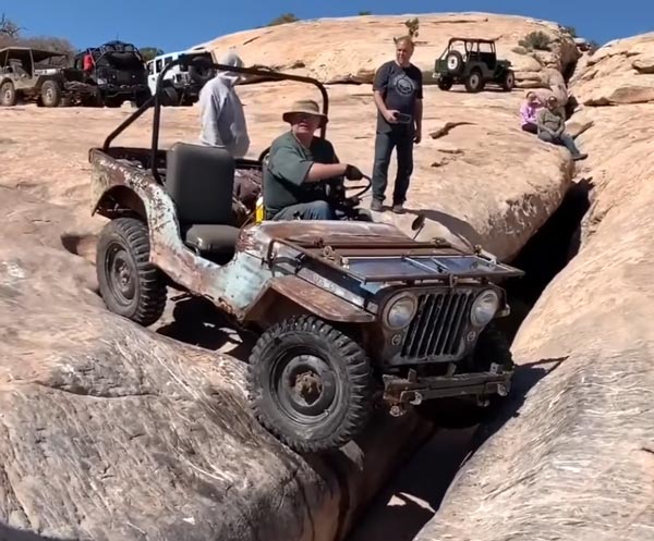 ಯಾವುದೇ ಜಾಗದಲ್ಲೂ ಚಲಿಸಬಲ್ಲದು 70 ವರ್ಷ ಹಳೆಯದಾದ ಈ ಜೀಪ್