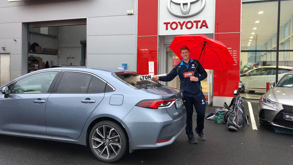 ಸಿಕ್ಸರ್ ಬಾರಿಸಿ ಸಂಭ್ರಮಿಸುವ ಬದಲು ವಿಷಾದ ವ್ಯಕ್ತಪಡಿಸಿದ ಕ್ರಿಕೆಟಿಗ