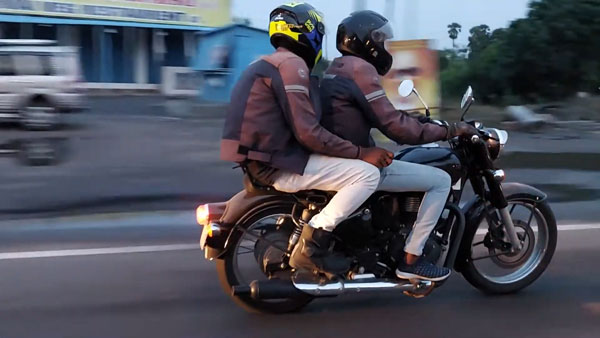 ಸ್ಪಾಟ್ ಟೆಸ್ಟ್​ನಲ್ಲಿ ಕಾಣಿಸಿಕೊಂಡ ಹೊಸ ರಾಯಲ್ ಎನ್‍ಫೀಲ್ಡ್ ಬೈಕುಗಳು