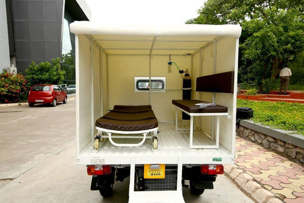 ಮೂರು ಚಕ್ರದ ಆಂಬ್ಯುಲೆನ್ಸ್ ಬಿಡುಗಡೆಗೊಳಿಸಿದ ಅತುಲ್ ಆಟೋ ಮೂರು ಚಕ್ರದ ಆಂಬ್ಯುಲೆನ್ಸ್ ಬಿಡುಗಡೆಗೊಳಿಸಿದ ಅತುಲ್ ಆಟೋ