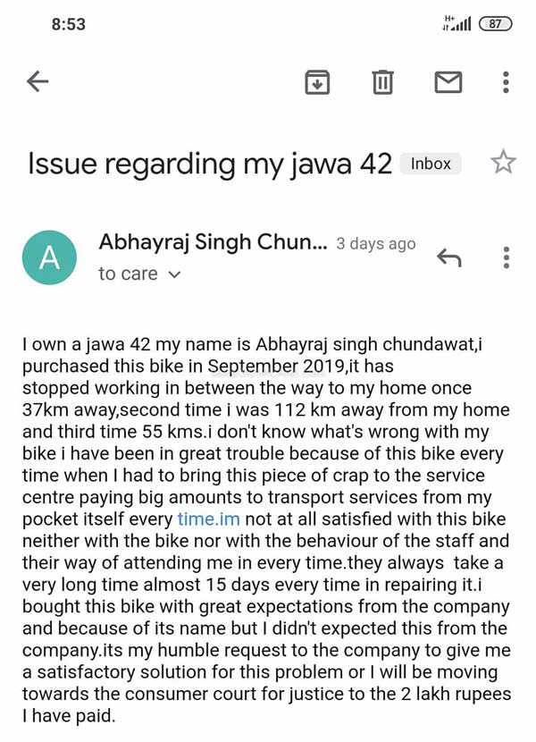 ಕತ್ತೆಗಳೊಂದಿಗೆ ವಿಭಿನ್ನ ಪ್ರತಿಭಟನೆ ನಡೆಸಿದ ಬೈಕ್ ಮಾಲೀಕ