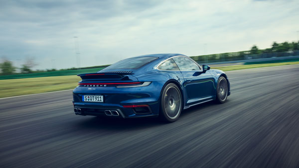 ಅಲ್ಪ ಪ್ರಮಾಣದ ನಿರ್ಲಕ್ಷ್ಯಕ್ಕೆ ಭಾರೀ ಬೆಲೆ ತೆತ್ತ ದುಬಾರಿ ಕಾರು ಮಾಲೀಕರು