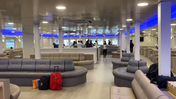 ಸಮುದ್ರಯಾನಕ್ಕೆ ಜನರ ಜೊತೆಗೆ ಜನರ ವಾಹನಗಳನ್ನು ಕೊಂಡೊಯ್ಯುತ್ತದೆ ಈ ವಿಶಿಷ್ಟ ರೋರೋ ಫೆರ್ರಿ