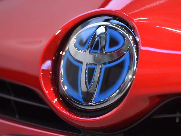 ಸಿಕ್ಸರ್ ಬಾರಿಸಿ ಸಂಭ್ರಮಿಸುವ ಬದಲು ವಿಷಾದ ವ್ಯಕ್ತಪಡಿಸಿದ ಕ್ರಿಕೆಟಿಗ