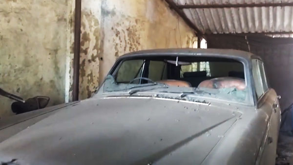 ಶೋಚನೀಯ ಸ್ಥಿತಿಯಲ್ಲಿವೆ ದುಬಾರಿ ಬೆಲೆಯ ಐಷಾರಾಮಿ ರೋಲ್ಸ್ ರಾಯ್ಸ್ ಕಾರುಗಳು