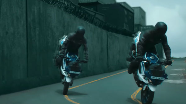 ಹೊಸ ಪಲ್ಸರ್ ಬೈಕುಗಳ ಟಿವಿಸಿ ಮೂಲಕ ಸಾಮಾಜಿಕ ಅಂತರದ ಸಂದೇಶ ಸಾರಿದ ಬಜಾಜ್