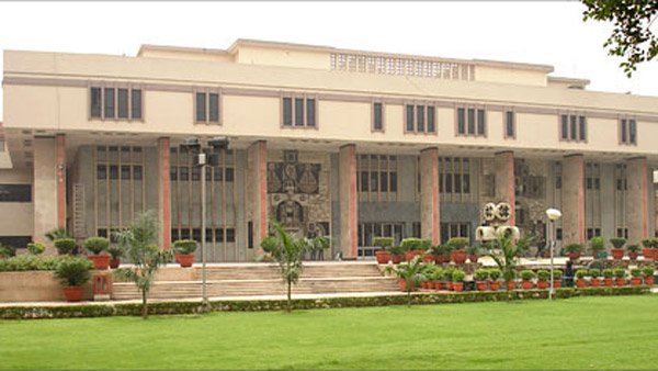 ಸಾರಿಗೆ ವಾಹನಗಳ ವೇಗದ ಮಿತಿಯ ಬಗ್ಗೆ ಸ್ಪಷ್ಟನೆ ನೀಡಿದ ಹೈಕೋರ್ಟ್ ಸಾರಿಗೆ ವಾಹನಗಳ ವೇಗದ ಮಿತಿಯ ಬಗ್ಗೆ ಸ್ಪಷ್ಟನೆ ನೀಡಿದ ಹೈಕೋರ್ಟ್