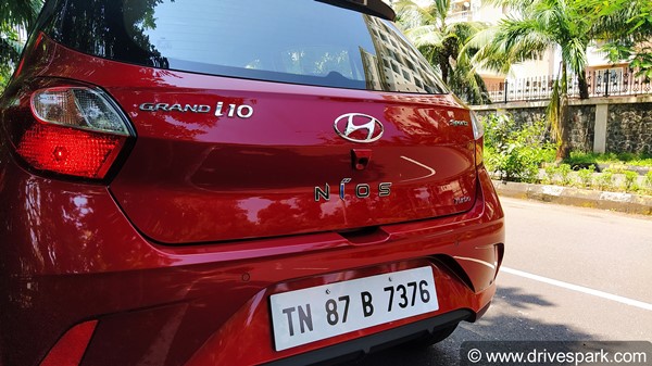 ಫಸ್ಟ್ ಡ್ರೈವ್ ರಿವ್ಯೂ: ಕಡಿಮೆ ತೂಕ ಹೊಂದಿದ್ದರೂ ಮೋಡಿ ಮಾಡುವ ಹ್ಯುಂಡೈ ಗ್ರ್ಯಾಂಡ್ ಐ 10 ನಿಯೋಸ್