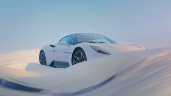 ಎಂಸಿ 20 ಸ್ಪೋರ್ಟ್ಸ್ ಕಾರು ಅನಾವರಣಗೊಳಿಸಿದ ಮಸೆರಾಟಿ