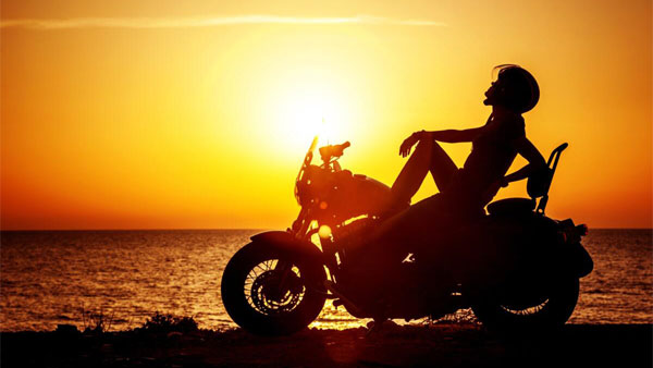 ಮಹಿಳೆ ಎಂಬ ಕಾರಣಕ್ಕೆ ಡ್ರೈವಿಂಗ್ ಲೈಸೆನ್ಸ್ ನೀಡಲು ನಿರಾಕರಿಸಿದ ಪಾಕಿಸ್ತಾನದ ಅಧಿಕಾರಿಗಳು