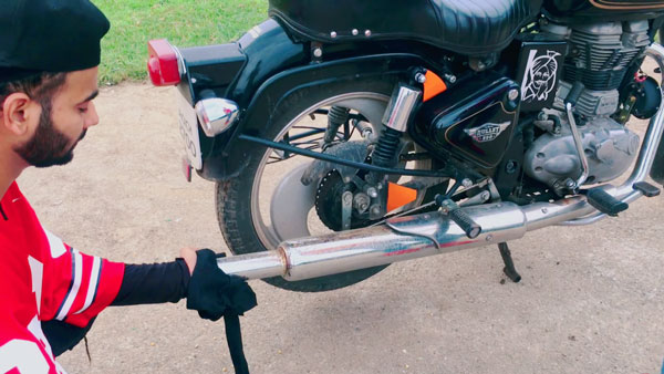 ರಾಯಲ್ ಎನ್‌ಫೀಲ್ಡ್ ಬೈಕ್ ಸೈಲೆನ್ಸರ್​​​ನಿಂದ ತಯಾರಾಯ್ತು ಪಾಪ್ ಕಾರ್ನ್