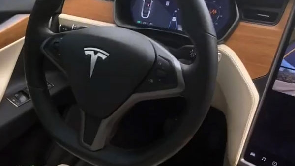 ಜನರನ್ನು ಸಂಕಷ್ಟಕ್ಕೆ ದೂಡುತ್ತಿದೆ ಆಟೋ ಪೈಲಟ್ ಮೋಡ್ ಜನರನ್ನು ಸಂಕಷ್ಟಕ್ಕೆ ದೂಡುತ್ತಿದೆ ಆಟೋ ಪೈಲಟ್ ಮೋಡ್