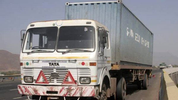 ಟ್ರಕ್ ದೋಚಿದ ಕೆಲವೇ ಗಂಟೆಗಳಲ್ಲಿ ಬಲೆಗೆ ಬಿದ್ದ ದರೋಡೆಕೋರರ ಗ್ಯಾಂಗ್